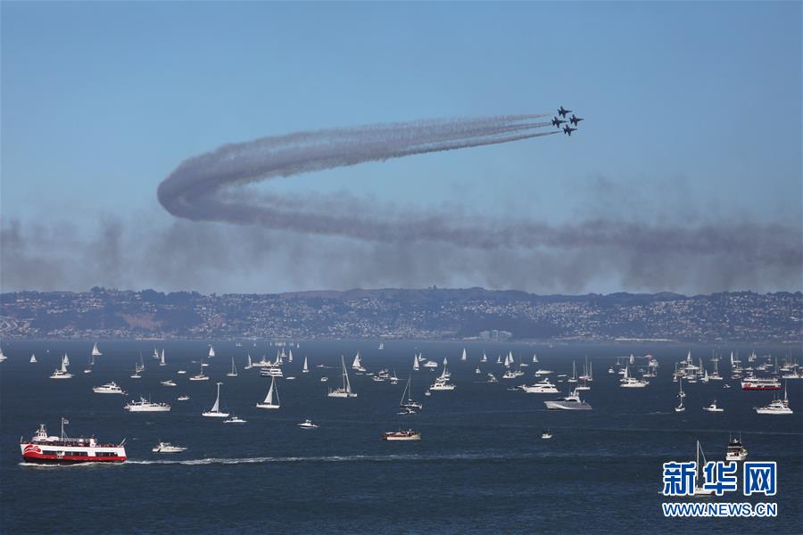 （国际）（4）美国旧金山举行舰队周飞行表演