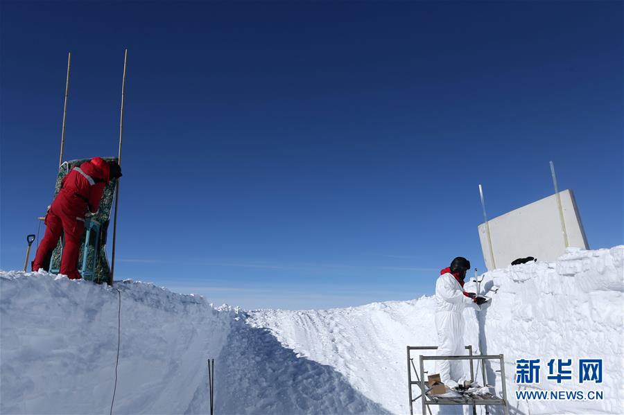 （图文互动）（3）中国第35次南极科考队昆仑队撤离南极冰盖之巅