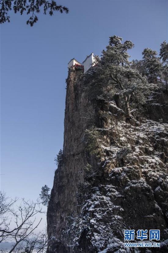 （美丽中国）（5）雪霁塔云仙境