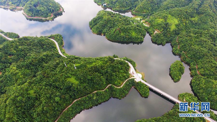 （美丽中国）（6）太阳湖风光旖旎