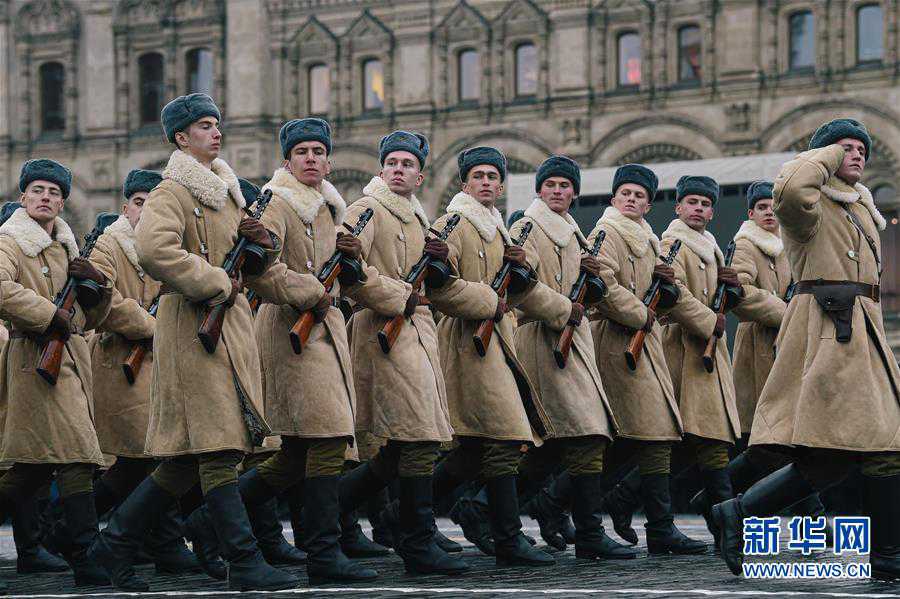 （国际）（2）俄罗斯举行纪念1941年红场阅兵78周年彩排