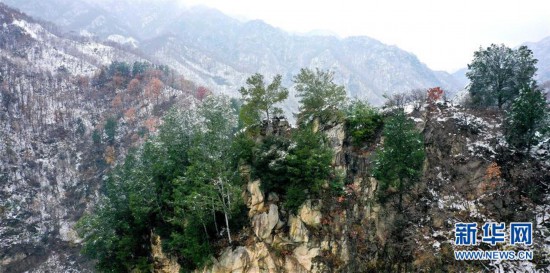 （美丽中国）（3）雪落秦岭 重峦茫茫