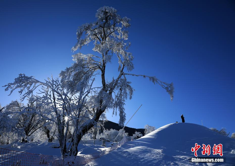 茂县九鼎山雪后初晴美若仙境