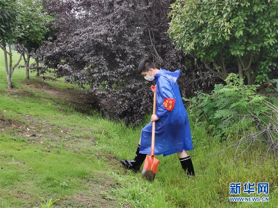 青春出列——暴雨洪峰中的热血成人礼