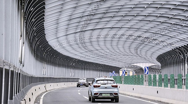 建设完成的北京丰台站进出站道路（6月16日摄）。