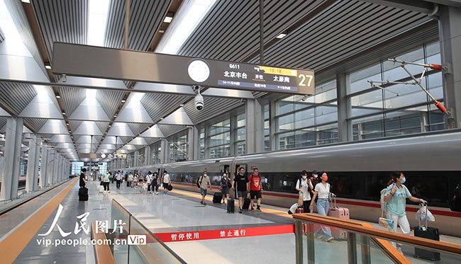 亚洲最大铁路枢纽客站北京丰台火车站开通运营
