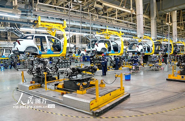 2023年1月29日，合肥市蜀山区的一家汽车生产企业开足引擎忙生产。