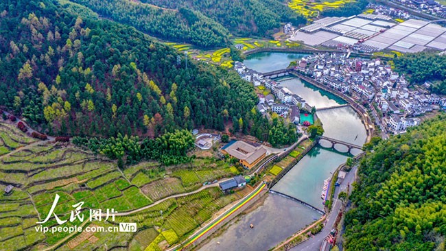 浙江淳安：田园春色润山村