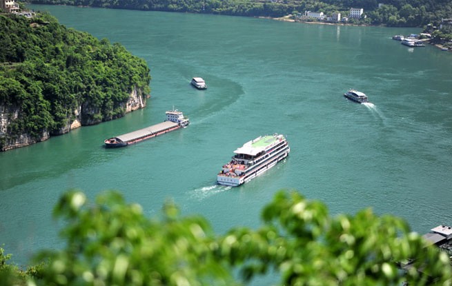 湖北宜昌：春日三峡旅游持续升温