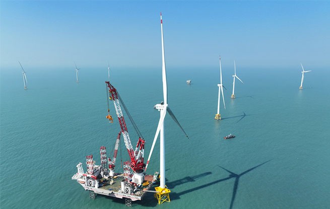20兆瓦海上风电机组在闽南海域成功并网发电