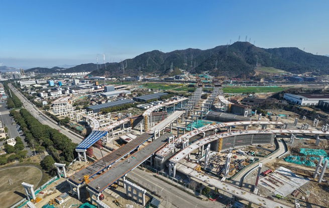 浙江宁波：杭甬复线宁波三期戚家山互通加速推进