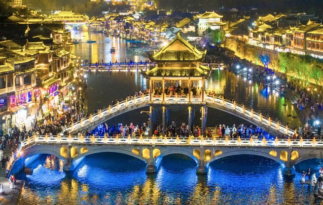 湖南湘西：畅游凤凰古城