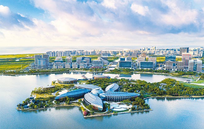 制度创新 建设现代化新城（新时代画卷）