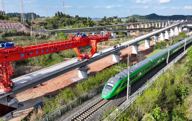 四川遂宁：成达万高铁建设稳步推进