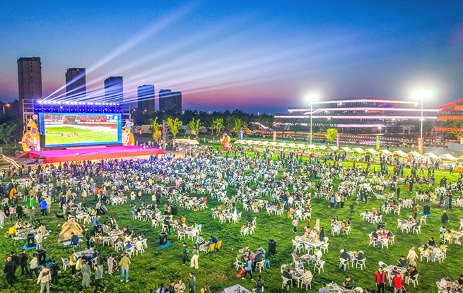 江苏宿迁：“苏超”赛事点亮“夜经济”