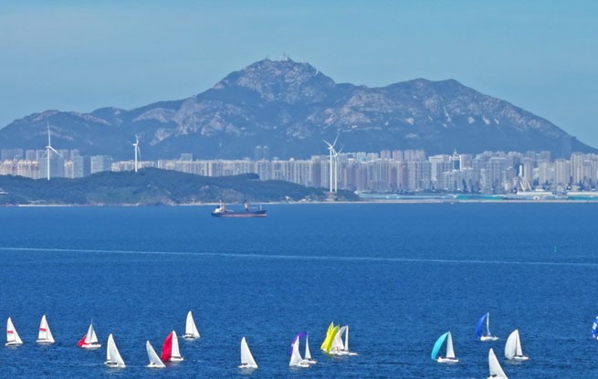 辽宁大连：碧海扬帆逐浪